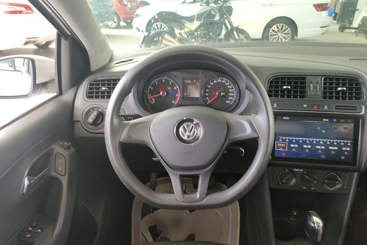 Volkswagen Polo 2019 #11 Volkswagen Polo 2019 car image #11