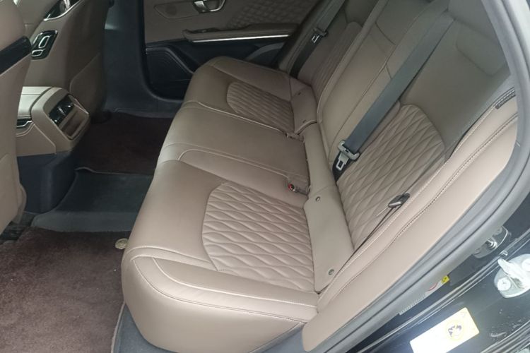 BYD Han 2024 car image #17
