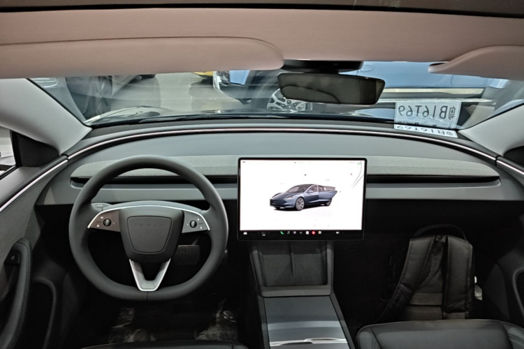 Tesla Model 3 2025 #10 Tesla Model 3 2025 car image #10