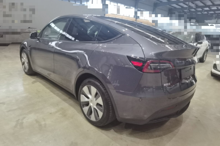 Tesla Model Y 2021 #5 Tesla Model Y 2021 car image #5