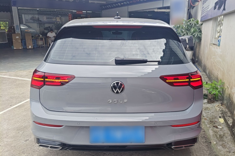 Volkswagen Golf 2024 car image #4