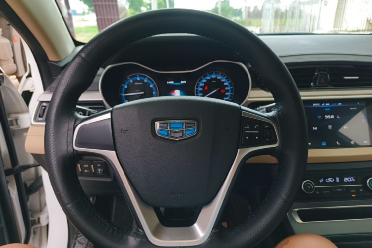GEELY Emgrand 2019 car image #11