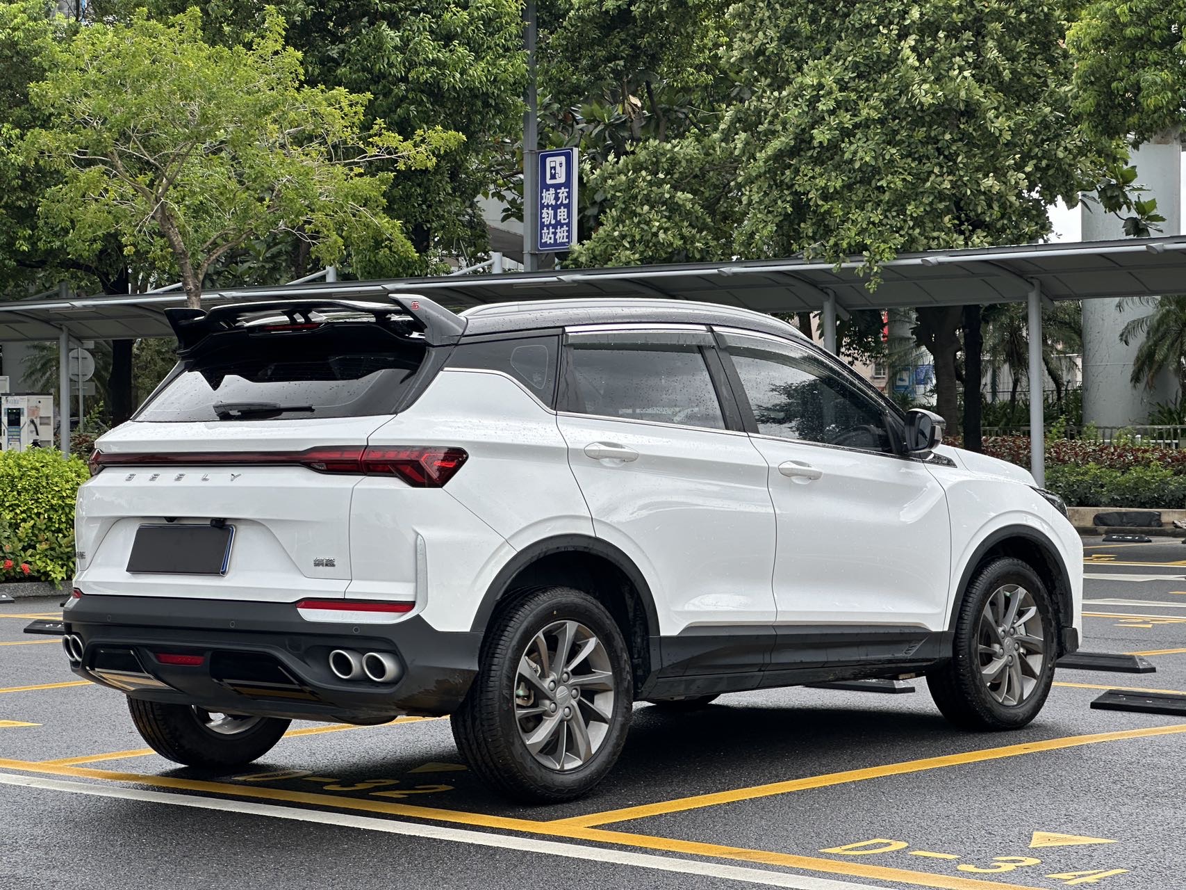 GEELY Coolray 2025 #4 GEELY Coolray 2025 car image #4
