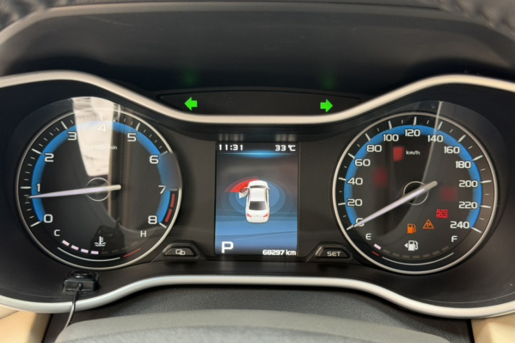 GEELY Emgrand 2019 #28 GEELY Emgrand 2019 car image #28