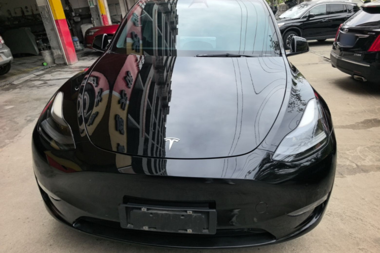Tesla Model Y 2021 car image #3