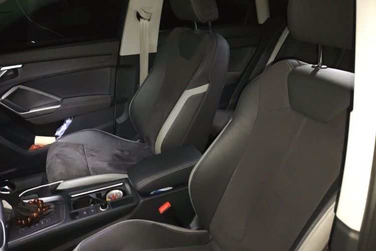 Audi Q3 2022 car image #15