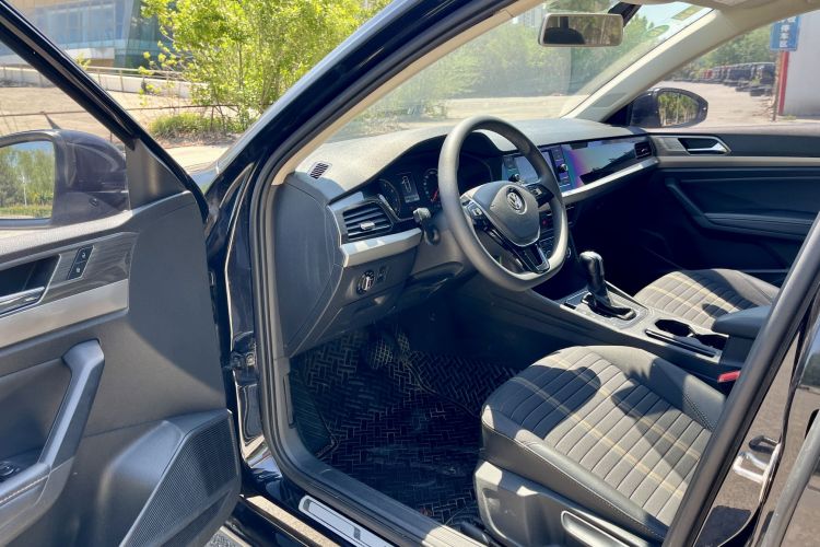Volkswagen Lavida 2020 car image #15