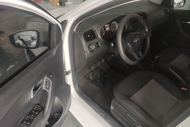 Volkswagen Polo 2017 #16 Volkswagen Polo 2017 car image #16