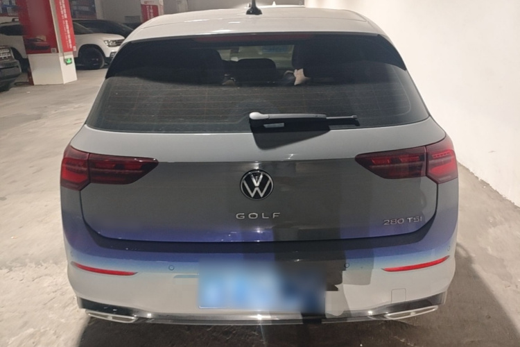 Volkswagen Golf 2023 car image #6
