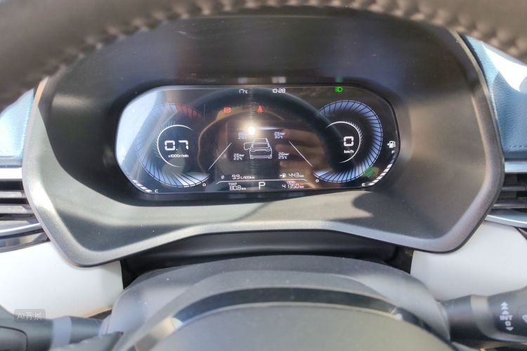 GEELY Emgrand 2021 car image #13