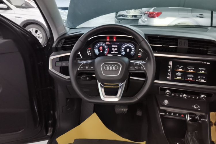 Audi Q3 2020 imagem de carro #11