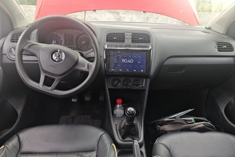 Volkswagen Polo 2015 #10 Volkswagen Polo 2015 car image #10