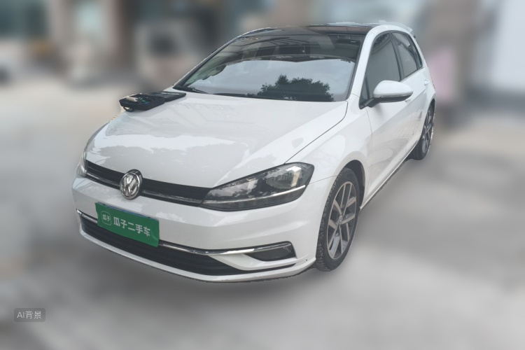 Volkswagen Golf 2019 car image #2