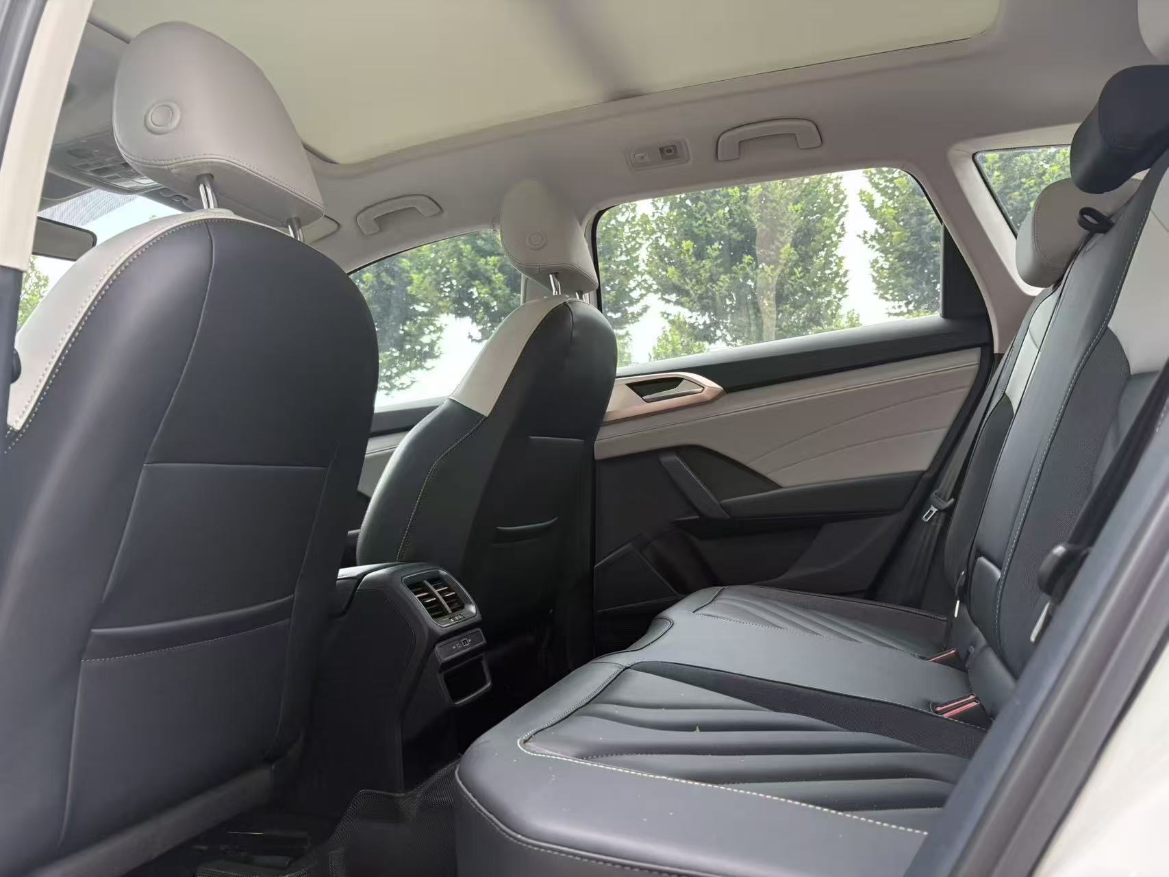 Volkswagen Tharu 2024 car image #5