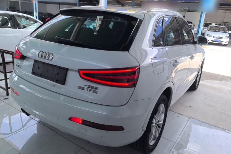 Audi Q3 2015 #7 Audi Q3 2015 car image #7