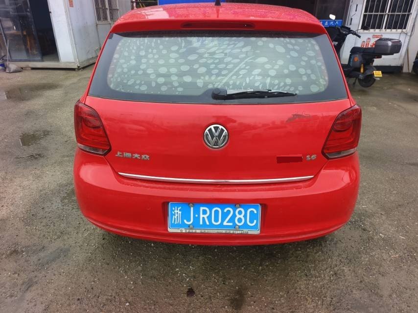 Volkswagen Polo 2014 car image #8