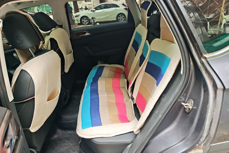 Volkswagen Tharu 2023 car image #19