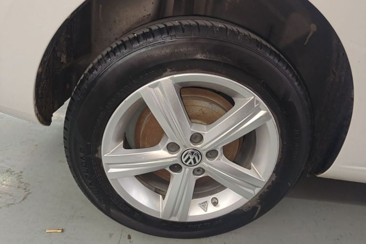 Volkswagen Santana 2015 immagine di auto #10