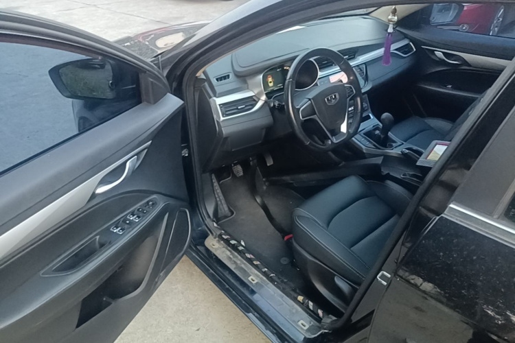 GEELY Emgrand 2018 car image #16