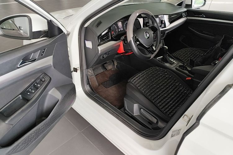 Volkswagen Bora 2020 car image #16