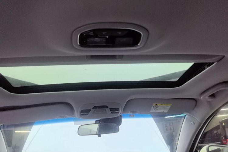 GEELY Emgrand 2019 #18 GEELY Emgrand 2019 car image #18