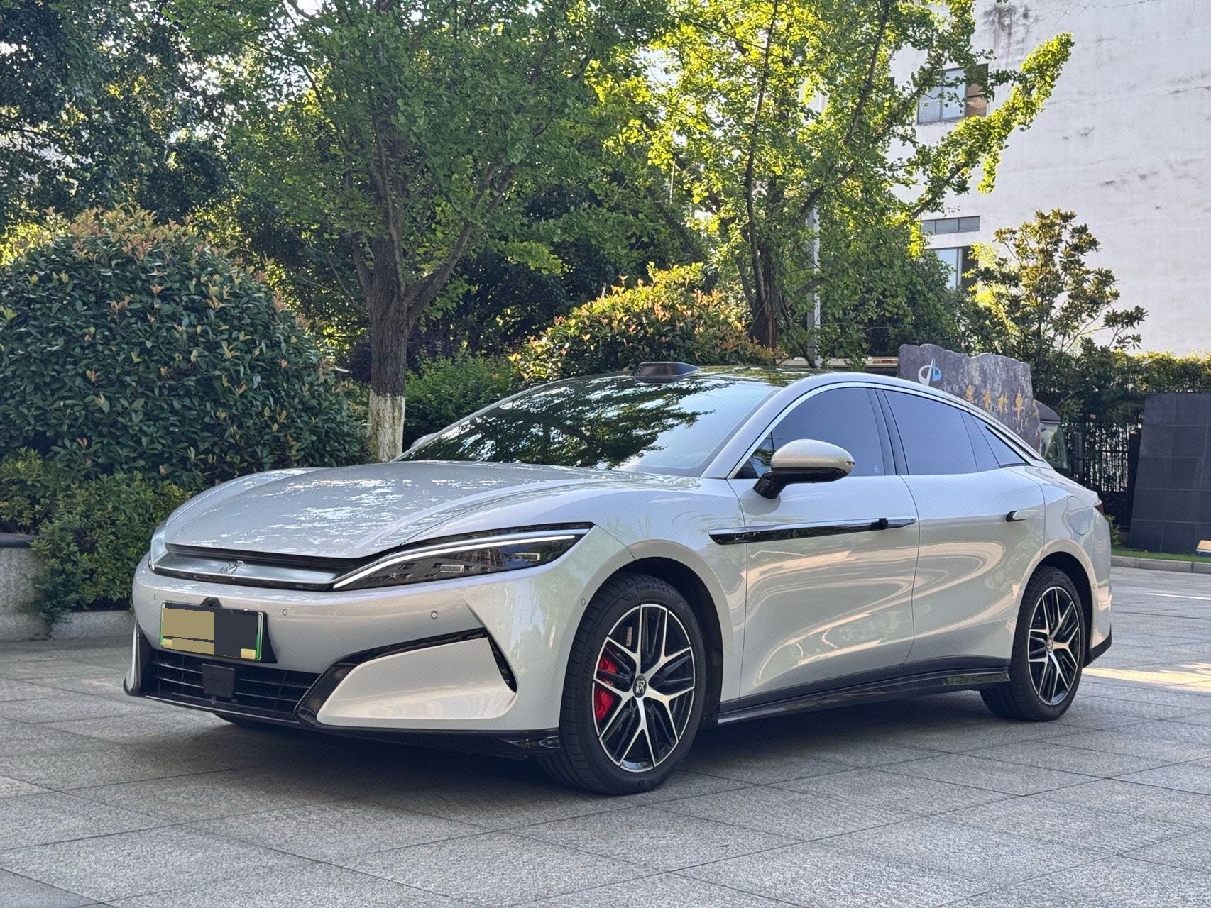BYD HanL 2025 BYD HanL 2025 immagine di auto