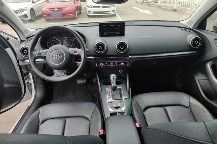 Audi A3 2015 immagine di auto #11