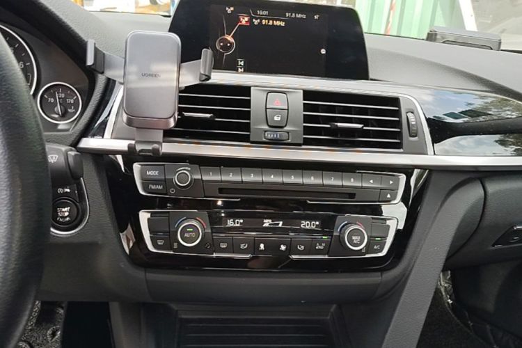BMW 3 Series 2017 #17 BMW 3 Series 2017 car image #17