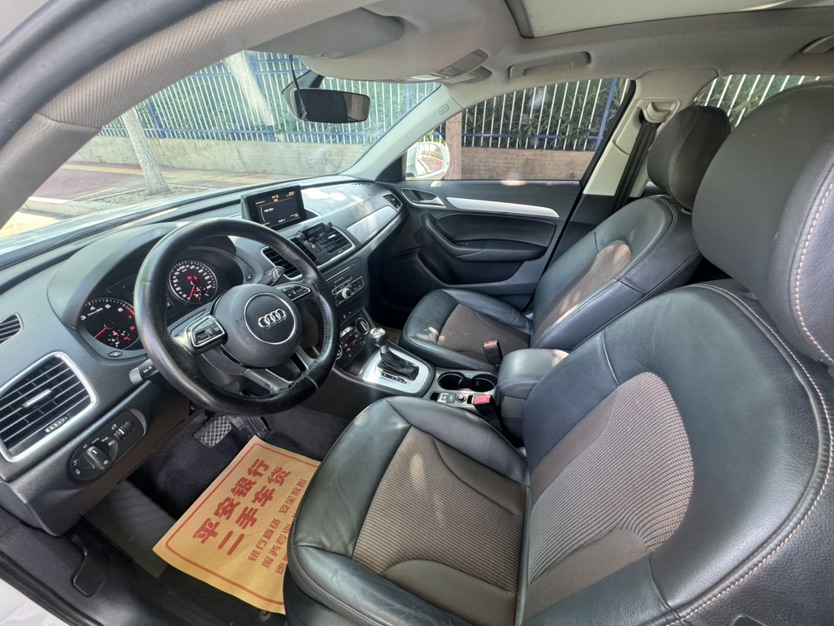 Audi Q3 2019 car image #7