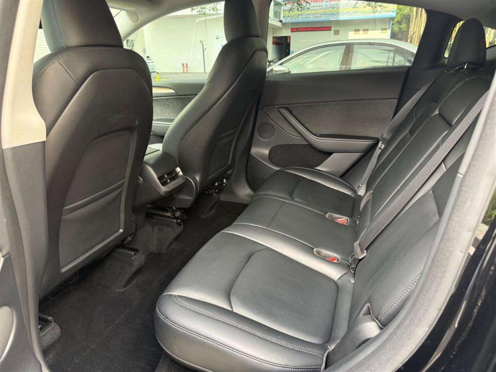 Tesla Model Y 2022 #12 Tesla Model Y 2022 car image #12
