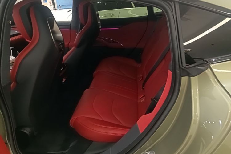 MI SU7 2024 car image #17