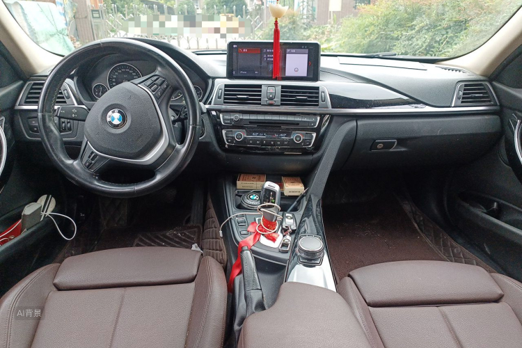 BMW 3 Series 2019 car image #11