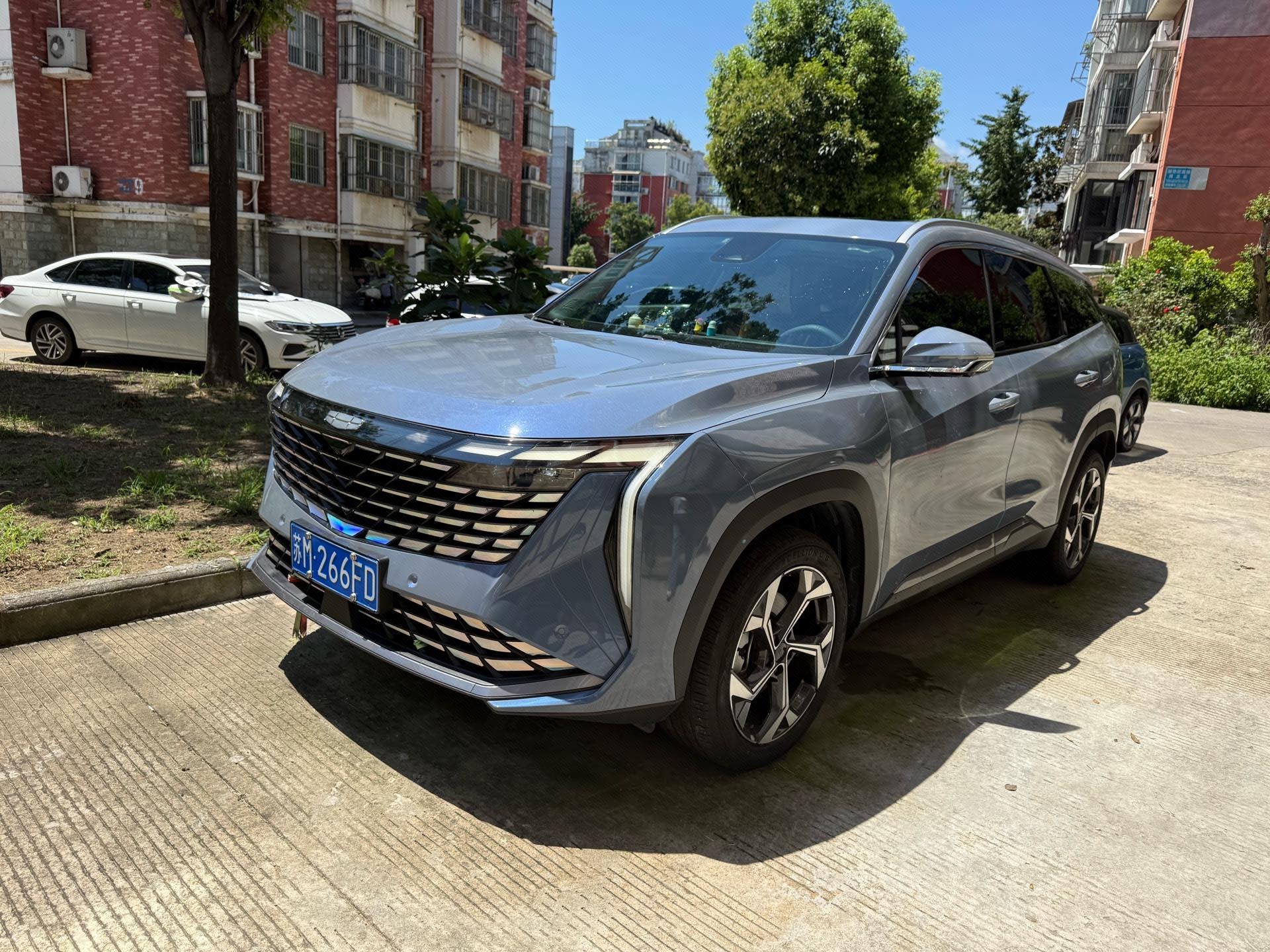 GEELY Boyue L 2023 car image 
