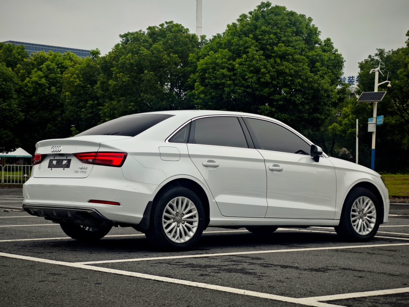 Audi A3 2016 car image #5