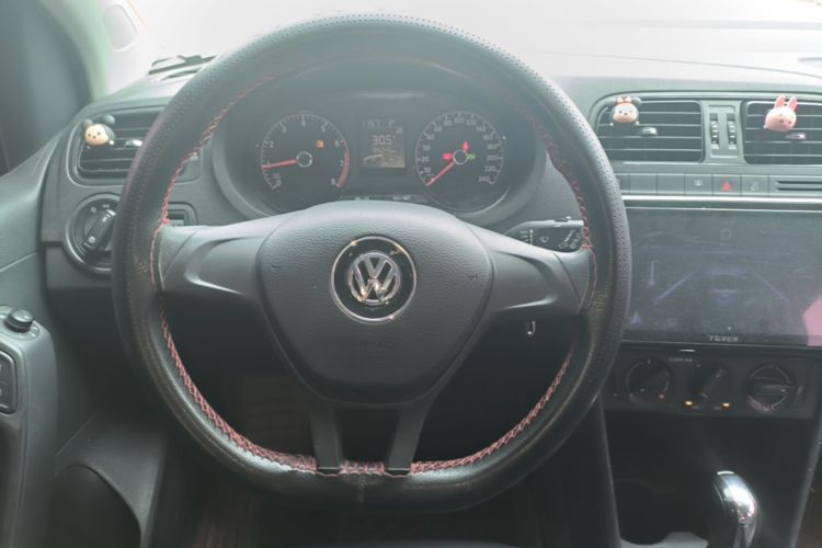 Volkswagen Polo 2019 car image #11