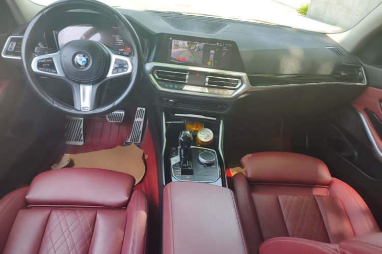 BMW 3 Series 2022 car image #10
