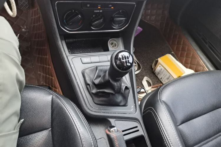 Volkswagen Lavida 2018 car image #14