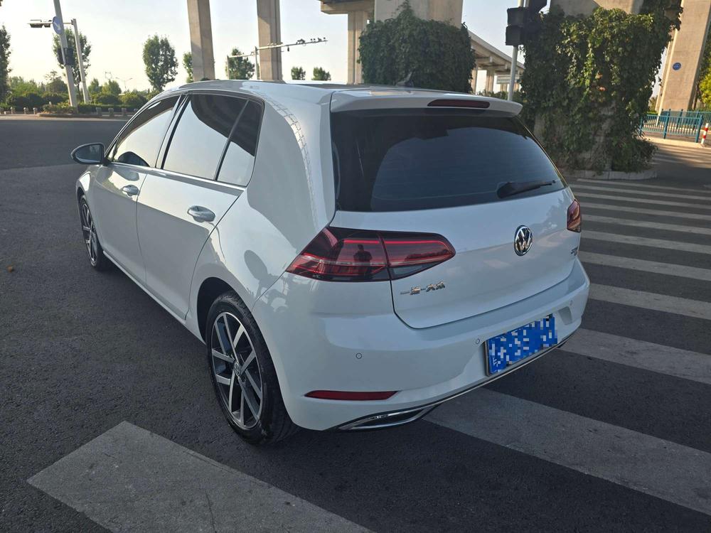 Volkswagen Golf 2019 imagem de carro #4