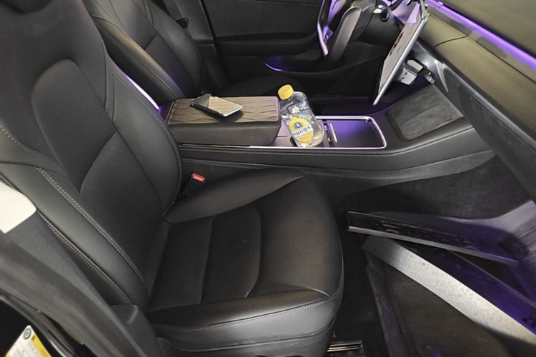 Tesla Model 3 2022 car image #24