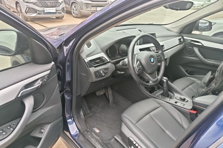BMW X1 2019 car image #12