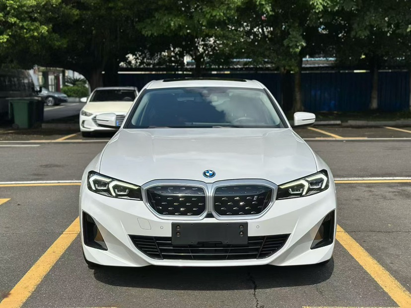 BMW i3 2022 #2 BMW i3 2022 car image #2