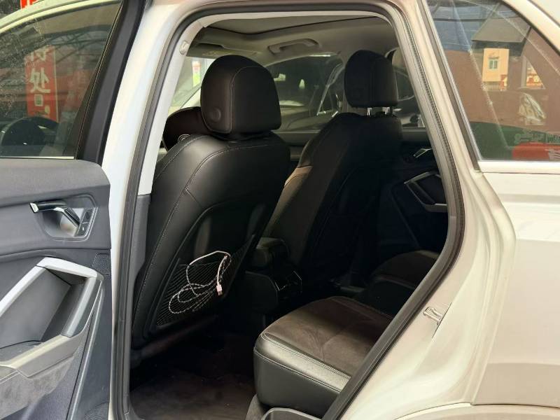 Audi Q3 2019 #6 Audi Q3 2019 car image #6