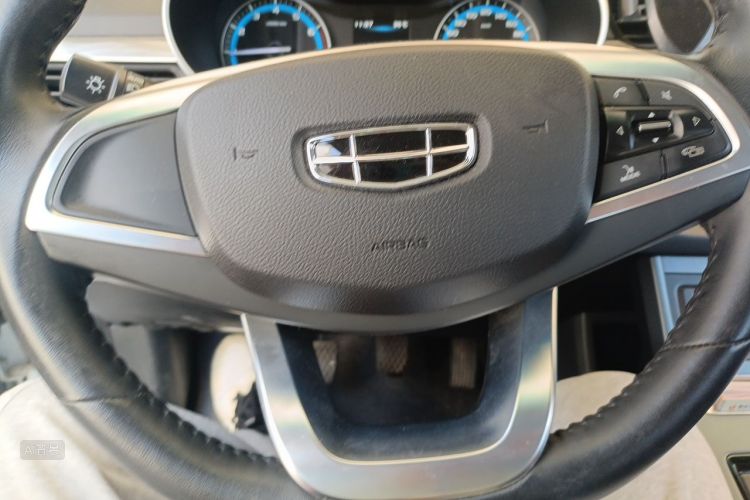 GEELY Emgrand 2020 car image #12