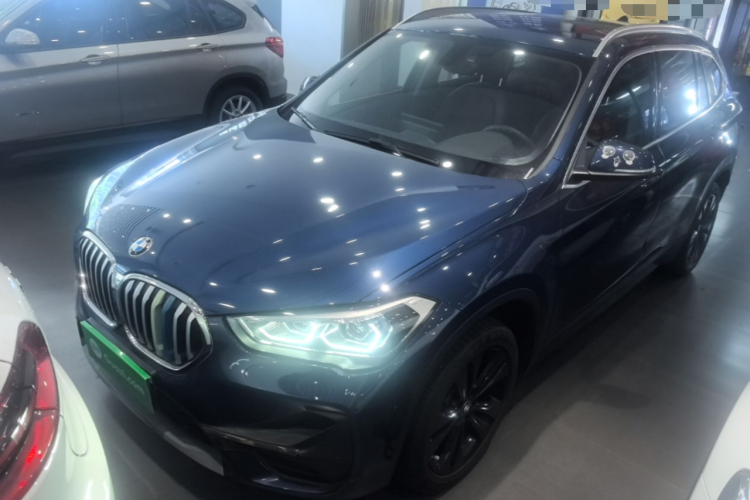 BMW X1 2021 #2 BMW X1 2021 car image #2