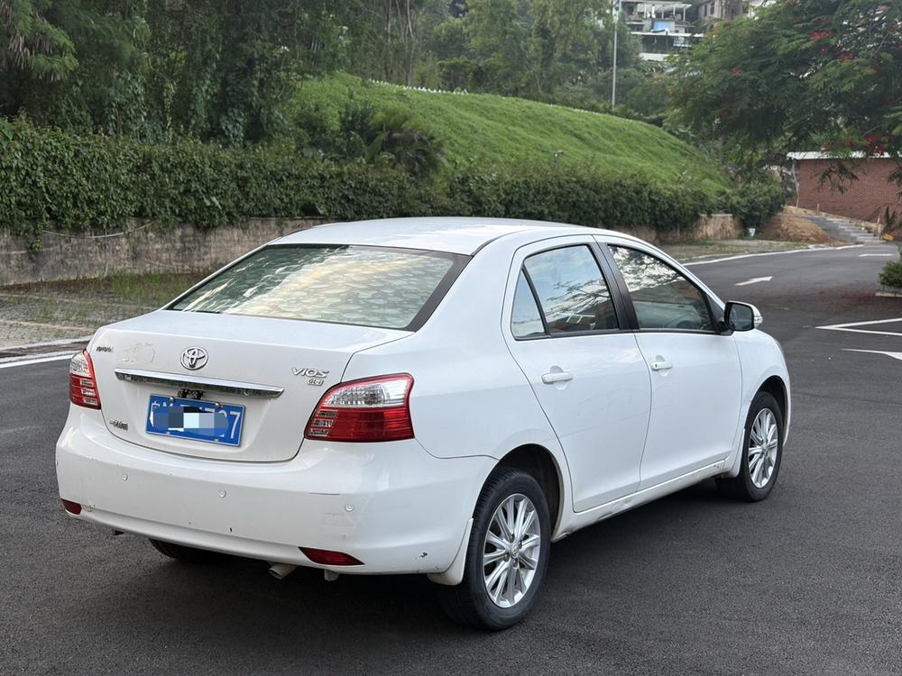 Toyota Vios 2010 car image #6