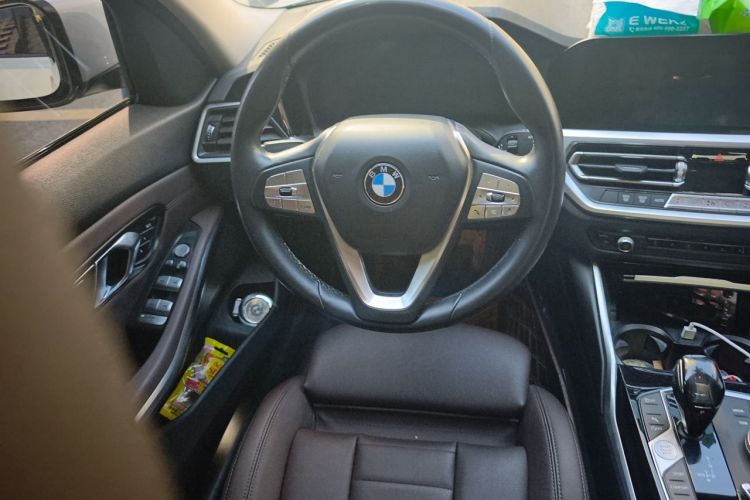 BMW 3 Series 2020 صورة سيارة #11