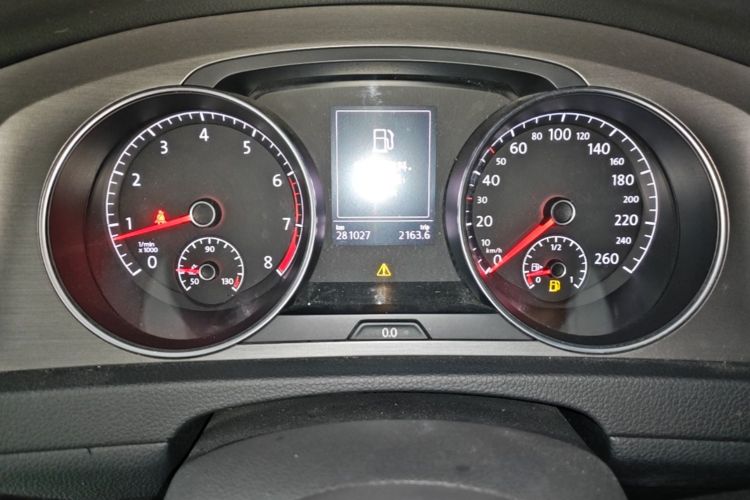 Volkswagen Golf 2016 car image #12