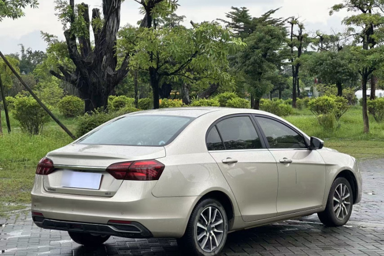 GEELY Emgrand 2019 car image #6