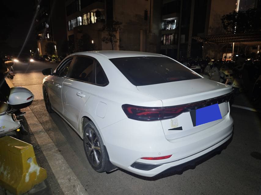 GEELY Emgrand 2023 immagine di auto #4