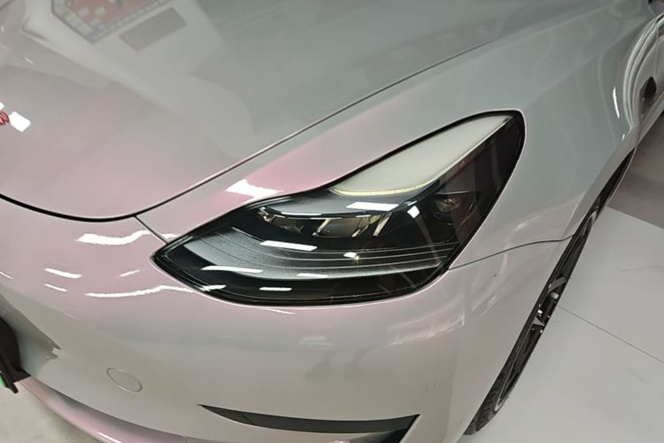 Tesla Model 3 2022 car image #23